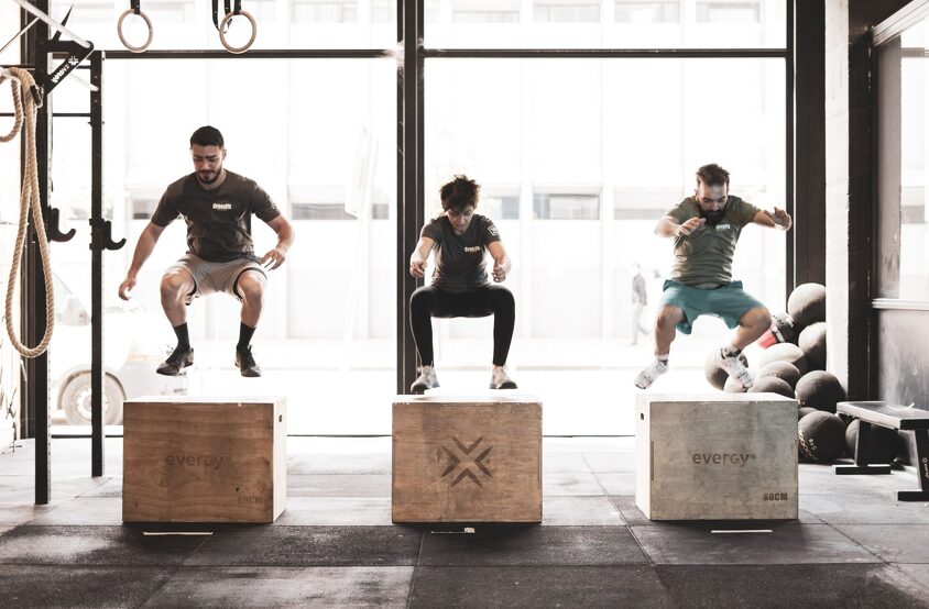 Estrategias Efectivas para Atraer y Retener Clientes en tu Box de CrossFit